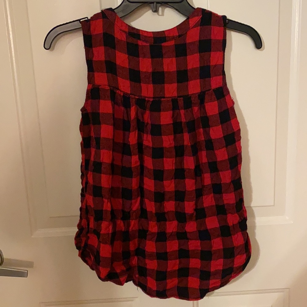 A red and black tank top with cross string over chest - Picture 6 of 7